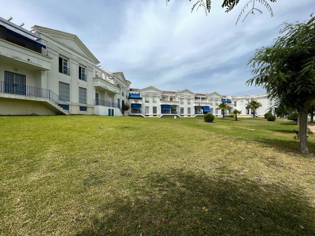 Brisa Del Mar, Apartamentos Living Sur サンルーカル・デ・バラメダ エクステリア 写真